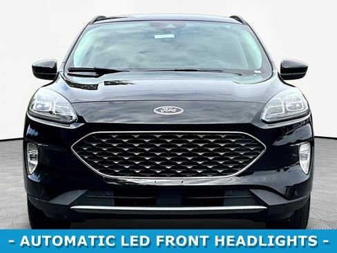 Used 2022 Ford Escape Titanium AWD/4WD image 2