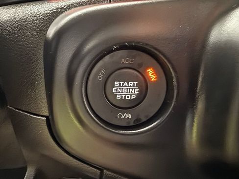 Used 2020 Jeep Gladiator Rubicon w/ Advanced Safety Group AWD/4WD image 45
