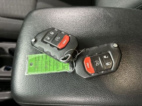 Used 2019 Jeep Wrangler Unlimited Sport S image 12