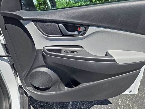 Certified 2023 Hyundai Kona SEL AWD/4WD image 31