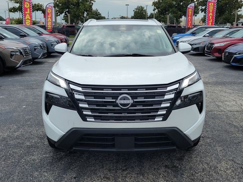 Certified 2024 Nissan Rogue SV w/ SV Premium Package FWD image 2