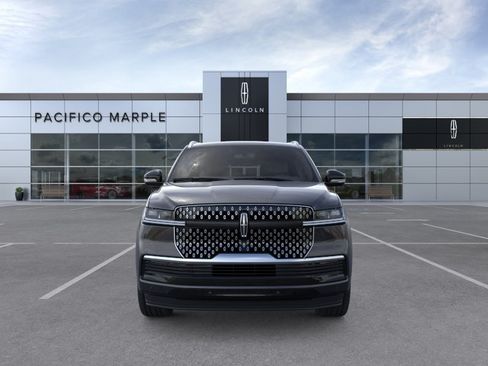 New 2026 Lincoln Navigator L Reserve AWD/4WD image 6