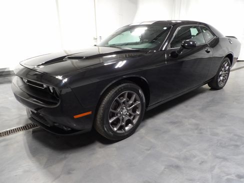 Used 2018 Dodge Challenger GT w/ Blacktop Package AWD/4WD image 4