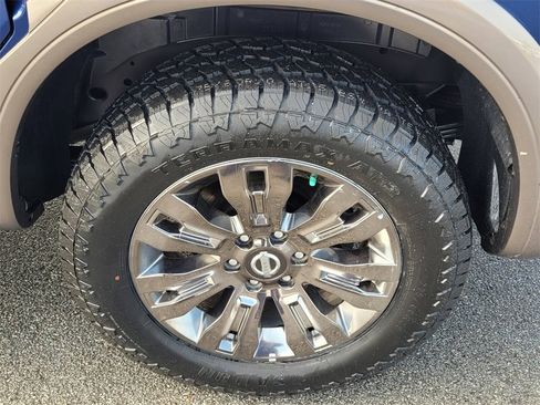 Used 2017 Nissan Titan Platinum Reserve image 15