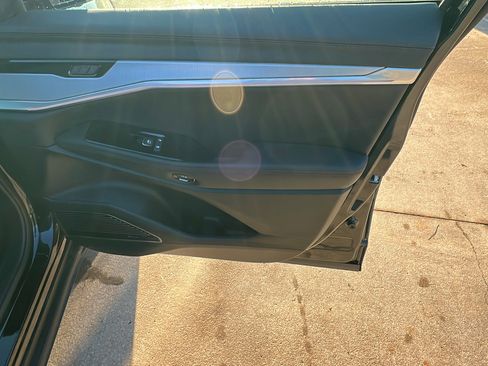 Used 2024 Jeep Wagoneer Launch Edition image 20