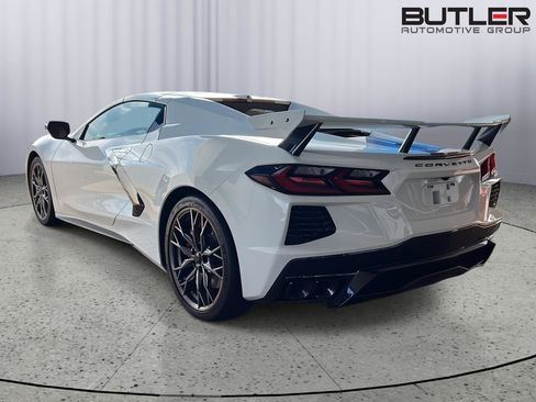 Used 2024 Chevrolet Corvette Stingray Preferred Conv w/ Z51 Performance Package RWD image 2