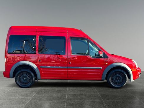 Used 2011 Ford Transit Connect XLT Premium image 8