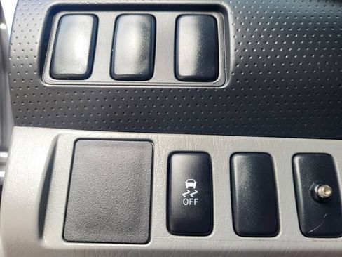 Used 2014 Toyota Tacoma 2WD Regular Cab image 18