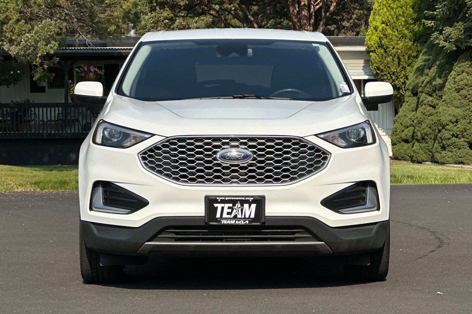 Used 2024 Ford Edge SEL AWD/4WD image 9