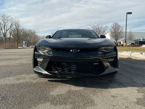 Used 2017 Chevrolet Camaro SS image 9