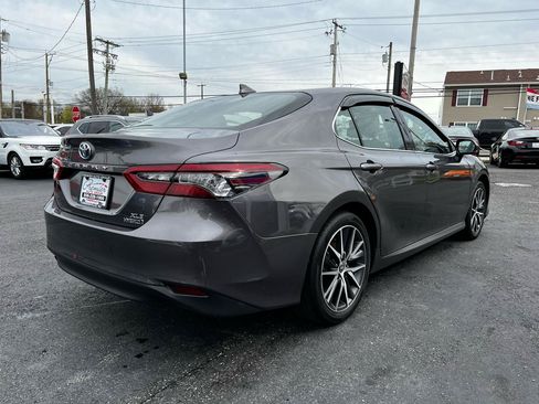 Used 2023 Toyota Camry XLE FWD image 5