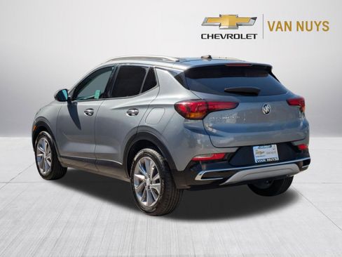 Used 2021 Buick Encore GX Essence w/ Experience Buick Package FWD image 7