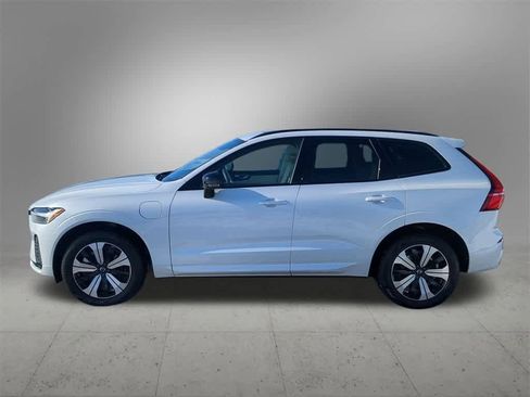 Certified 2025 Volvo XC60 T8 Core w/ Protection Package Premier image 3
