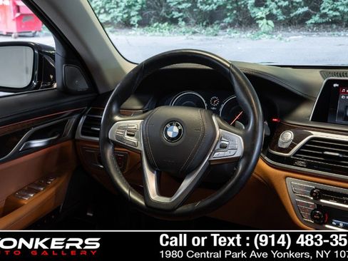 Used 2019 BMW 750i xDrive w/ Executive Package AWD/4WD image 55