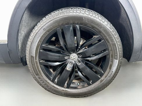 Used 2019 Volkswagen Atlas SEL AWD/4WD image 31