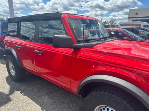 Used 2023 Ford Bronco 4-Door AWD/4WD image 8