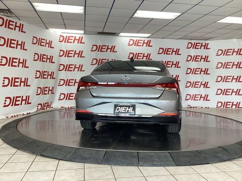 Used 2023 Hyundai Elantra Limited w/ Cargo Package FWD image 6