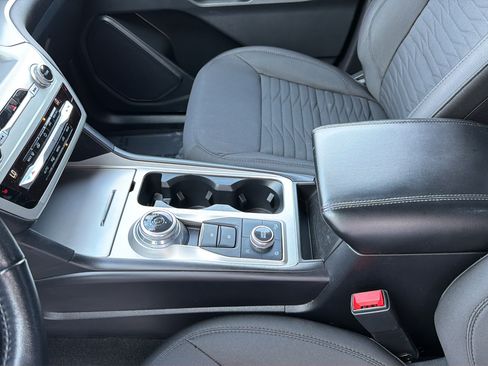 Used 2021 Ford Explorer XLT AWD/4WD image 20