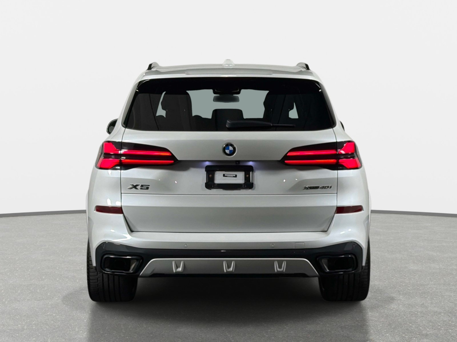 Used 2024 BMW X5 xDrive40i AWD/4WD image 4