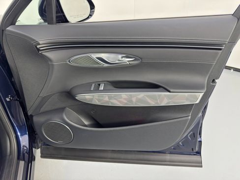 Used 2025 Genesis GV70 3.5T Sport w/ Sport Advanced Package image 50