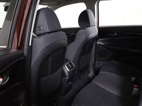 Used 2020 Kia Sorento LX w/ LX I4 Convenience Package image 26