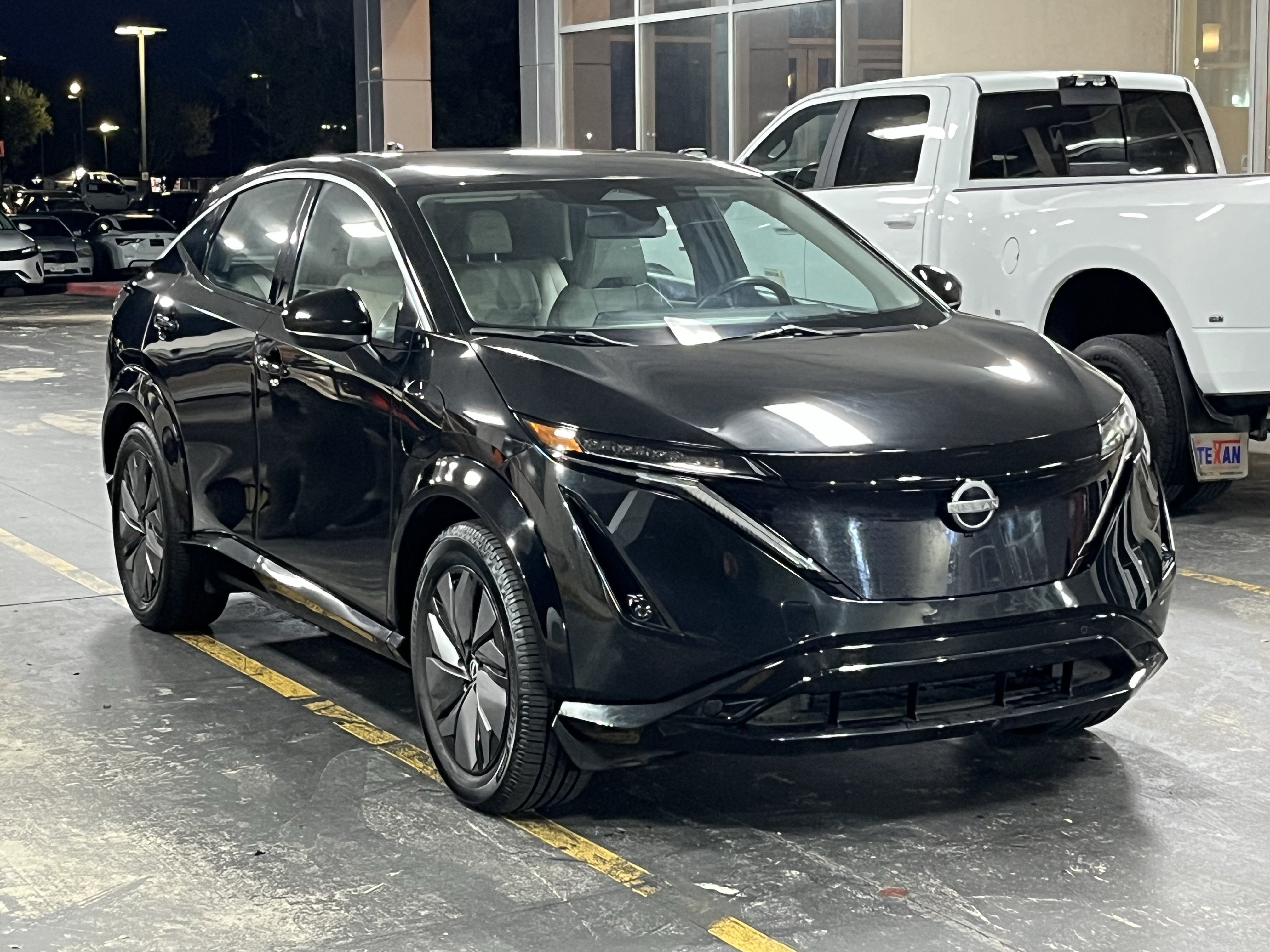 Used 2024 Nissan Ariya FWD image 3
