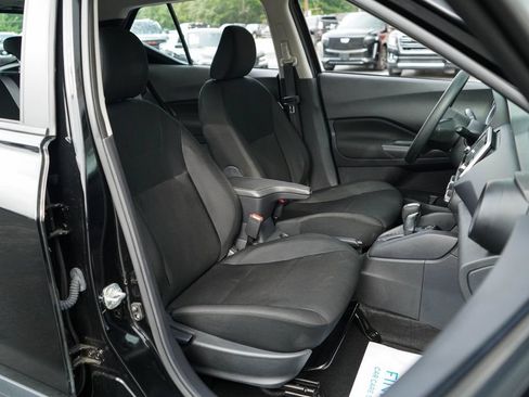 Used 2025 Nissan Kicks Play S FWD image 12