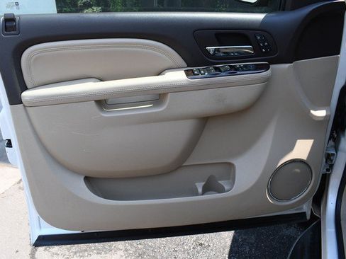 Used 2011 GMC Yukon XL Denali AWD/4WD image 13