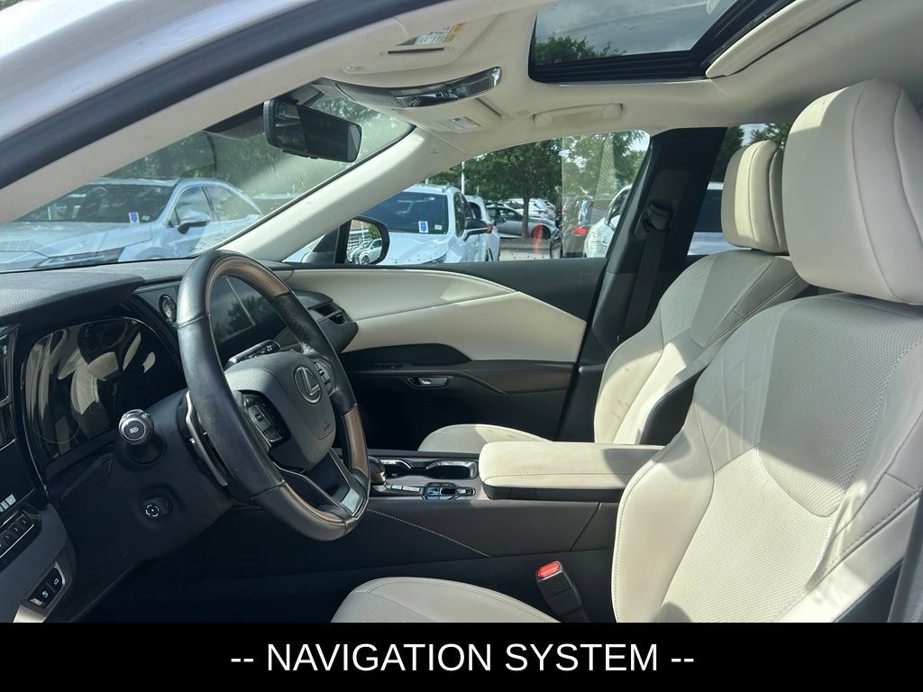 Used 2024 Lexus RX 350 Premium w/ Accessory Package (Z1) AWD/4WD image 6