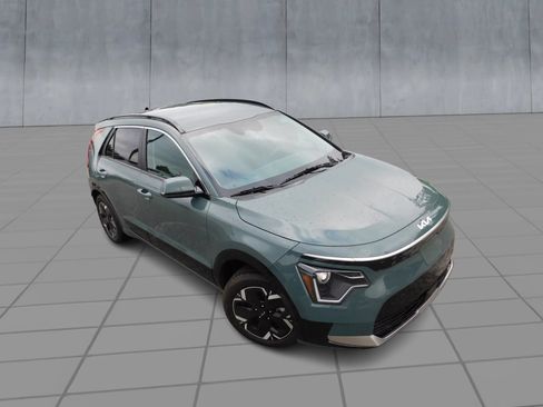 Used 2023 Kia Niro Wind FWD image 2