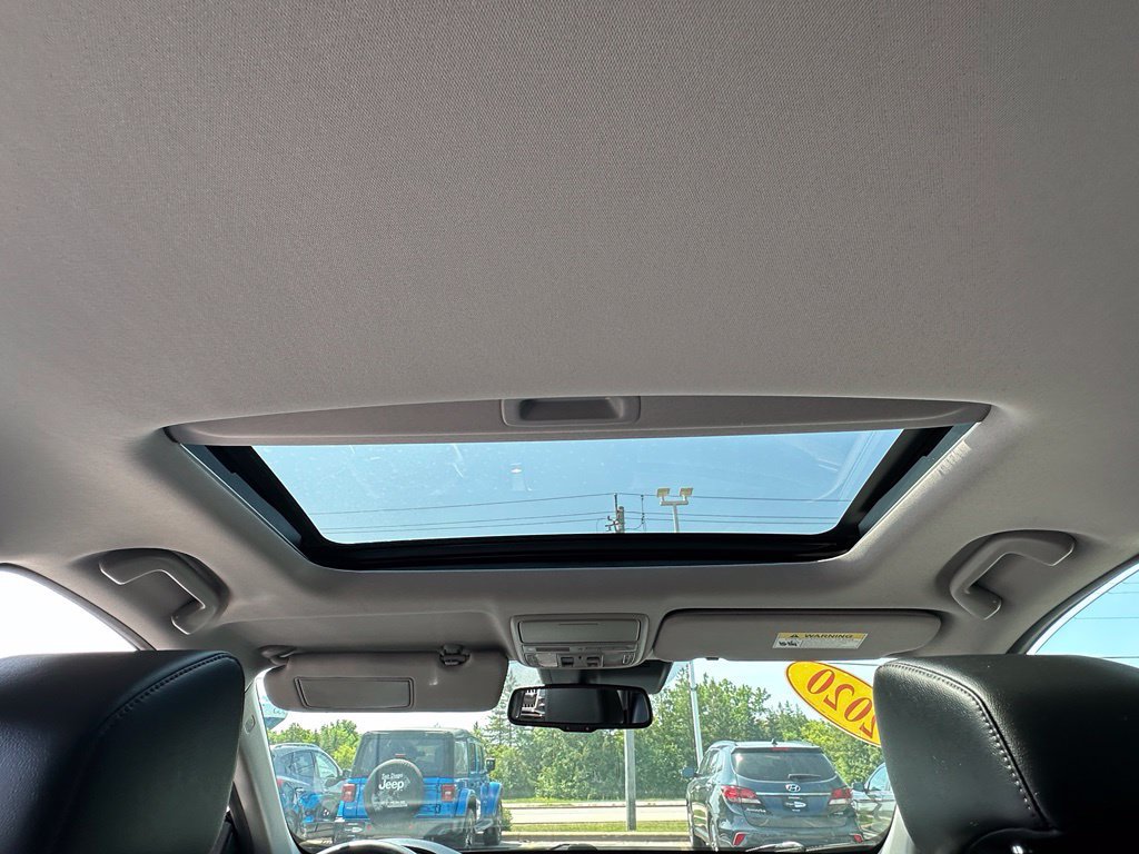 Used 2020 Honda CR-V Touring image 16