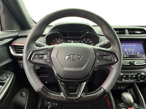 Used 2023 Chevrolet TrailBlazer RS w/ Sun and Liftgate Package image 12