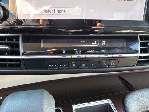 Used 2021 Toyota Sienna LE image 32