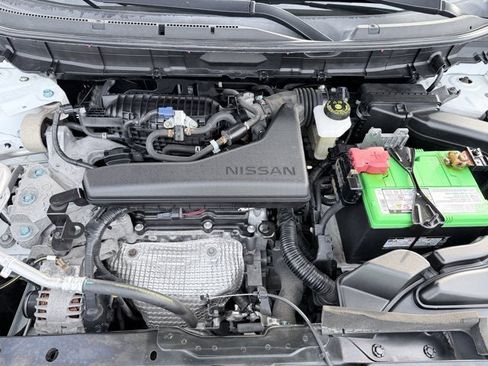 Certified 2019 Nissan Rogue S image 23