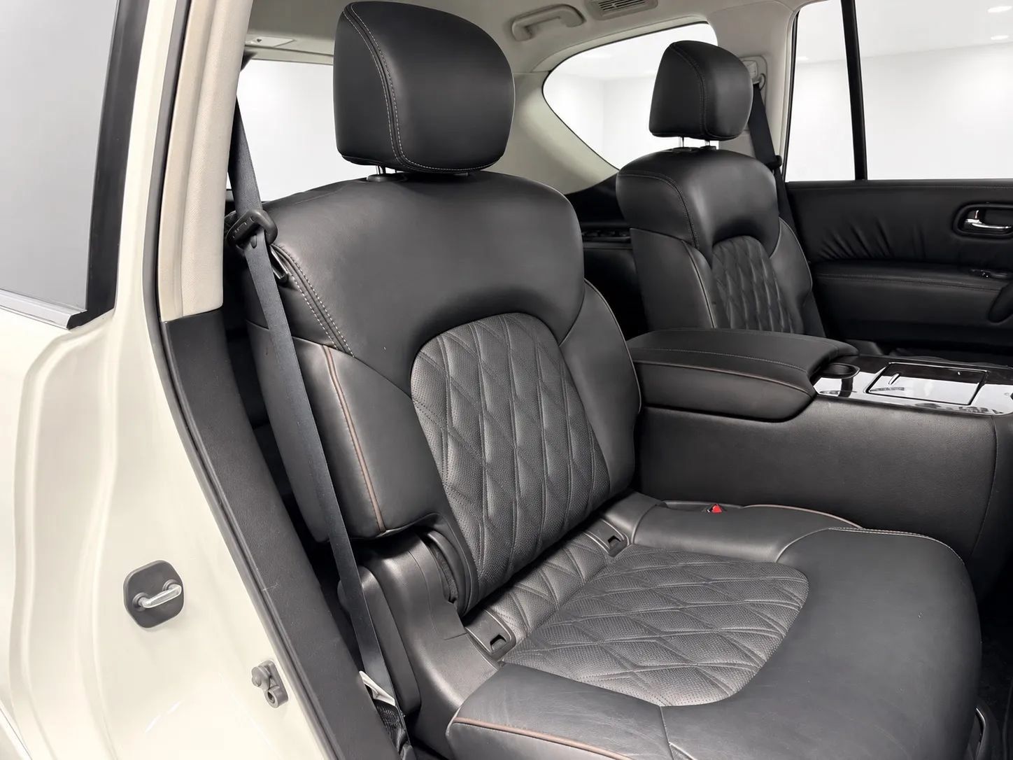 Used 2022 Nissan Armada Platinum w/ Captain's Chairs Package RWD image 22