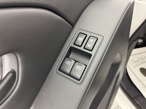 New 2026 Nissan Frontier S image 32