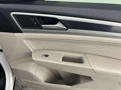 Used 2021 Volkswagen Atlas SE image 24