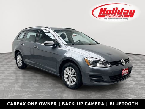 Used 2016 Volkswagen Golf S image 1