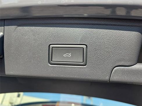 New 2026 Volkswagen Atlas Cross Sport SEL Premium R-Line image 30