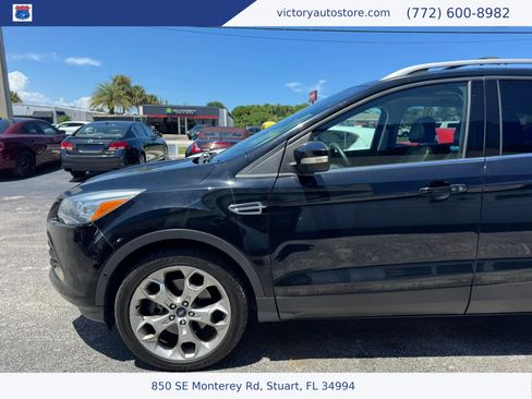 Used 2016 Ford Escape Titanium w/ Equipment Group 301A AWD/4WD image 4