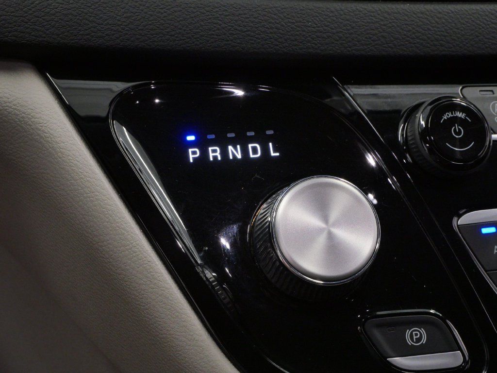 Certified 2023 Chrysler Pacifica Touring-L FWD image 26