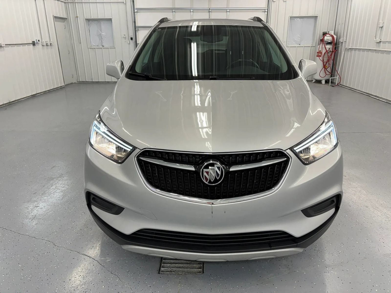 Used 2022 Buick Encore Preferred AWD/4WD image 12