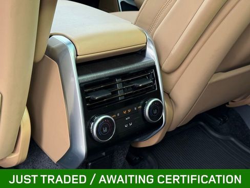 Used 2025 Land Rover Range Rover SE AWD/4WD image 22