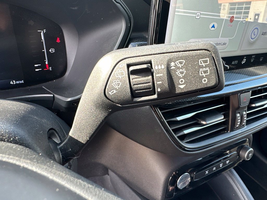 Used 2023 Ford Escape ST-Line w/ Tech Pack #1 AWD/4WD image 31
