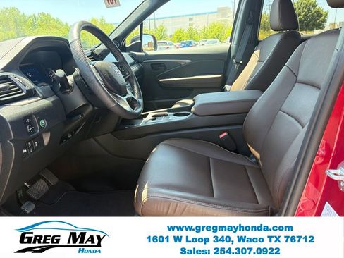 Used 2025 Honda Passport EX-L image 12