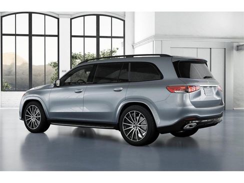 New 2025 Mercedes-Benz GLS 580 4MATIC image 30