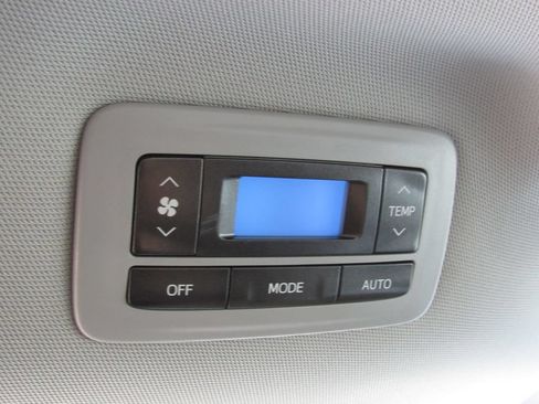 Certified 2020 Toyota Sienna L FWD image 29