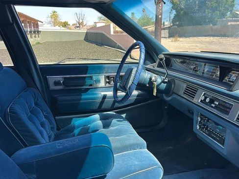 Used 1990 Oldsmobile 88 Royale Brougham image 10