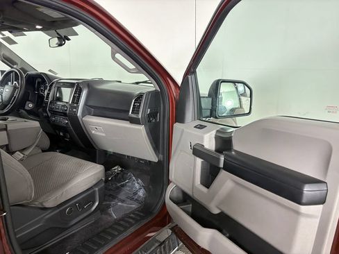 Used 2016 Ford F150 XLT w/ Equipment Group 302A Luxury AWD/4WD image 30