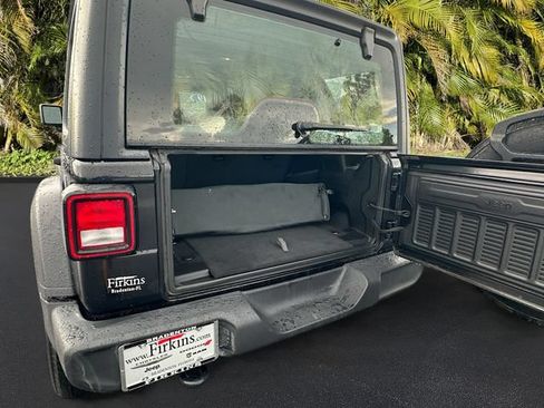 Used 2019 Jeep Wrangler Unlimited Sport AWD/4WD image 24